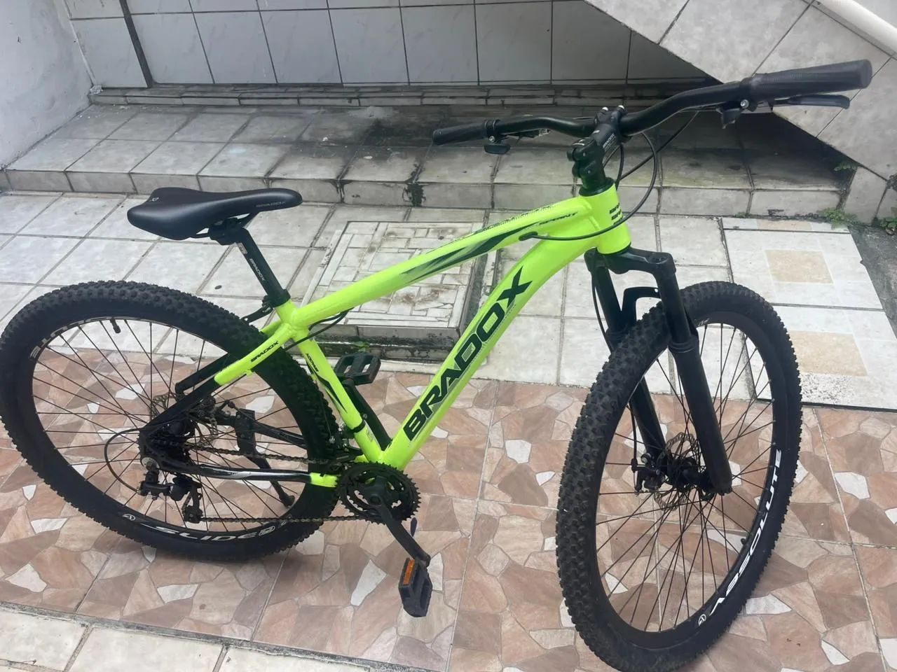 Disponível praticamente nova bike