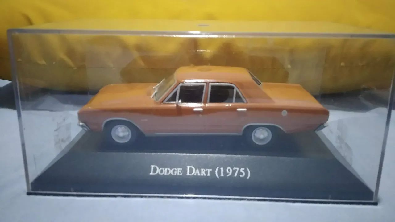 Miniaturas de carrinhos 1.43