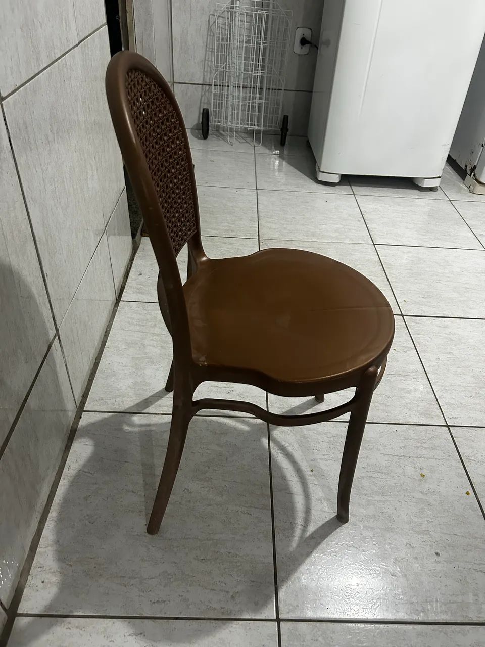 4 Cadeiras material super resistente, suportando até 120kg - Foto 3