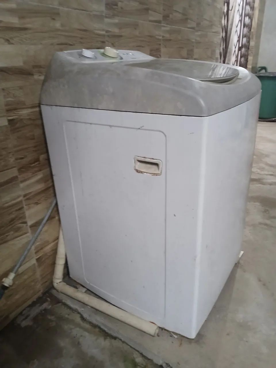 Máquina de lavar velha e com defeito - Foto 4