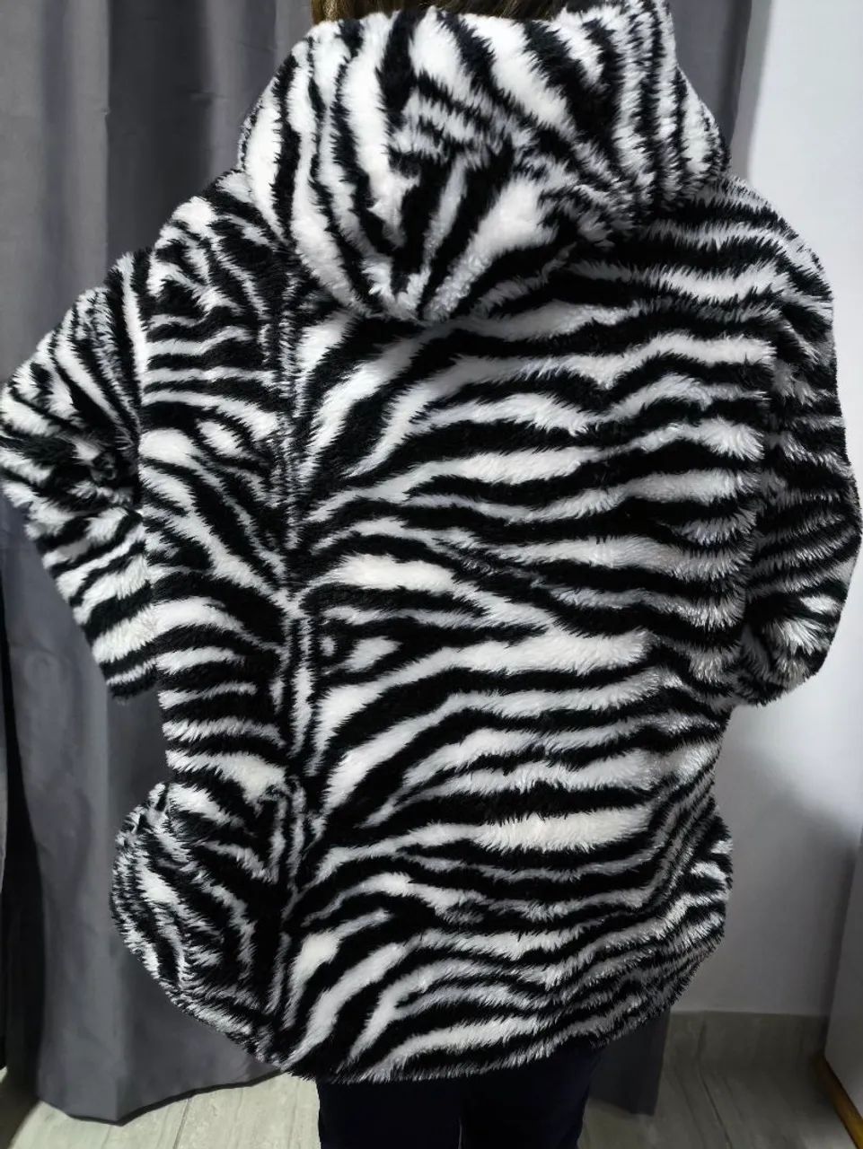 BLUSA DE FRIO PELUDA BEM QUENTINHA  - Foto 4