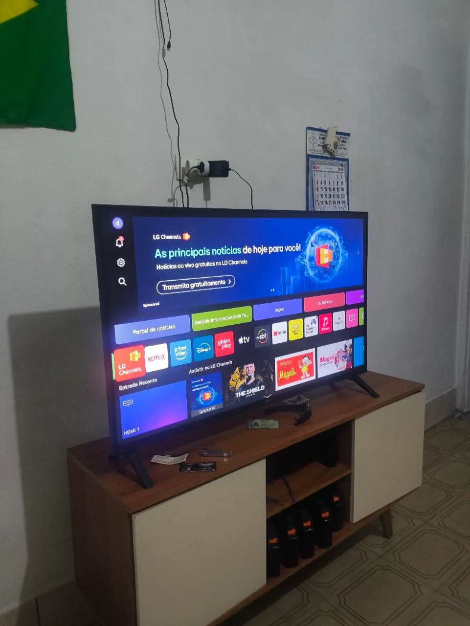 Smart TV 4K LG UHD 43" modelo 43UA7500PSA. - Foto 2