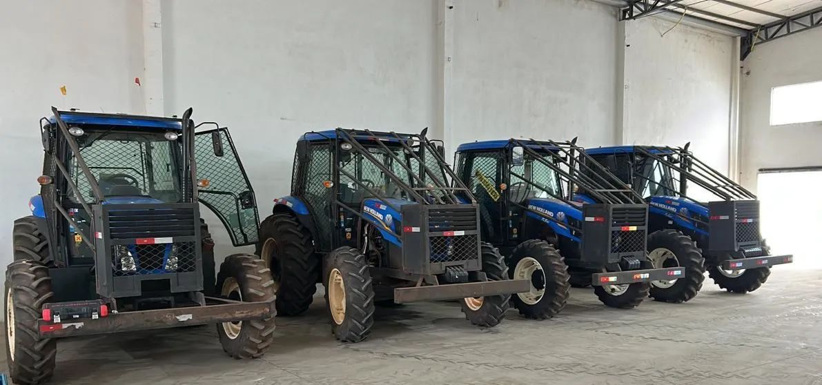 TRATOR DE PNEUS NEW HOLLAND  TL5.80 ANO 2024 