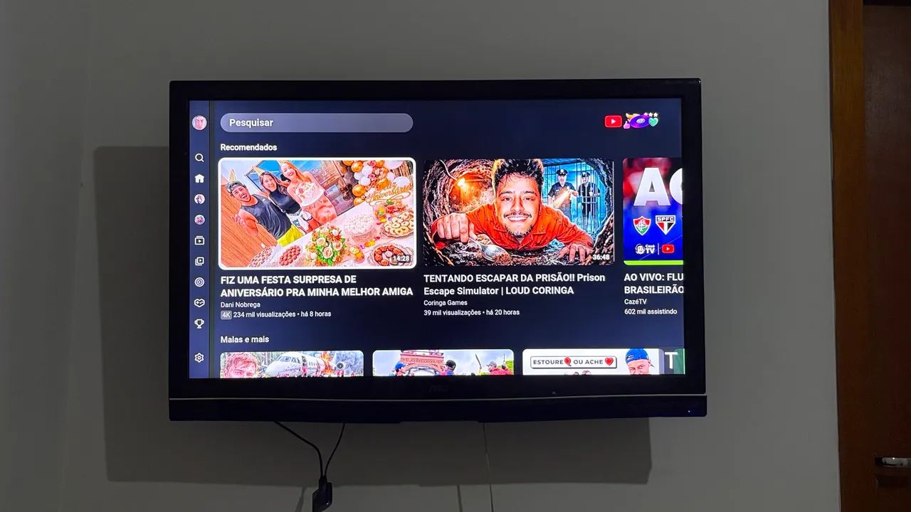 TV AOC 42? LED - Modelo LE42H057D + Roku Express