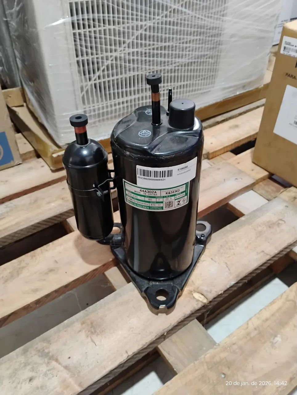 COMPRESSOR RECHI MOD 44A302A R410A 220V 12000BTU - Foto 3