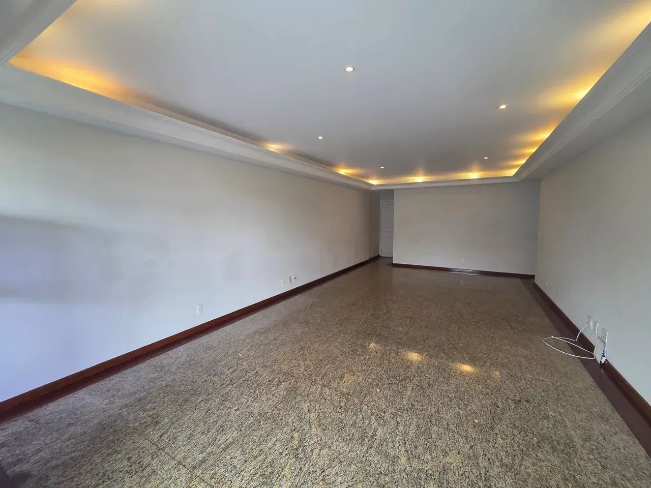 Apartamento para alugar de 199 m2 com 4 Suítes e Dependência Completa - Foto 5