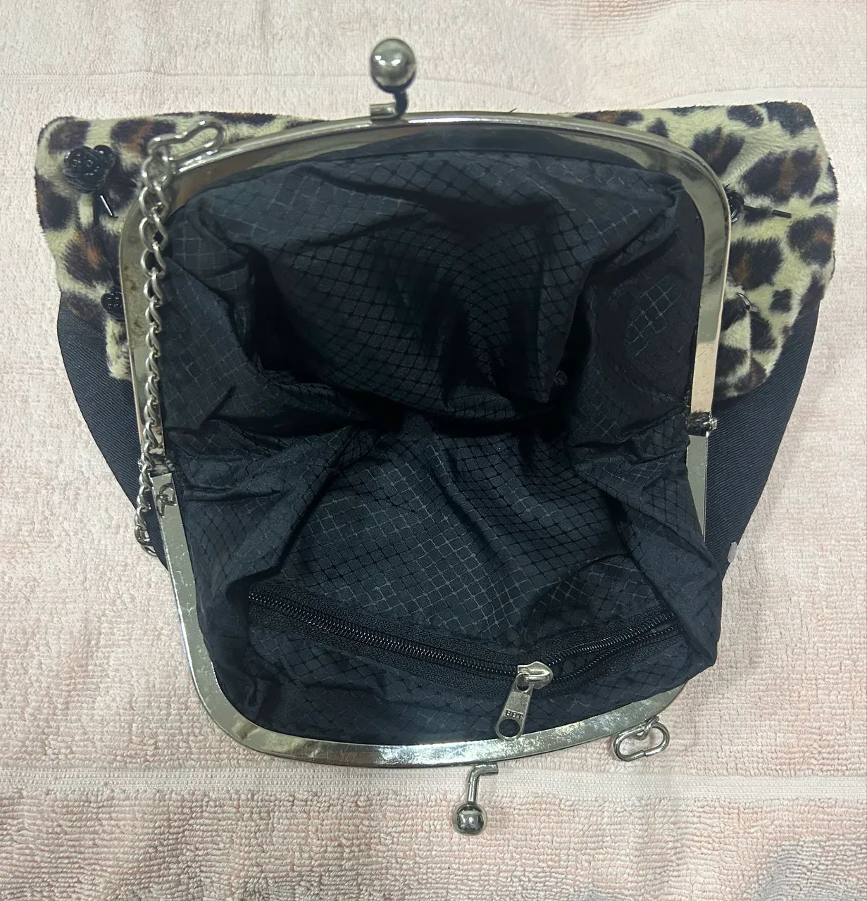 Bolsa Feminina c/ Corrente e Apliques - Foto 4