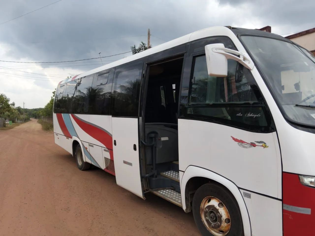 Vendo micro-ônibus - Foto 4