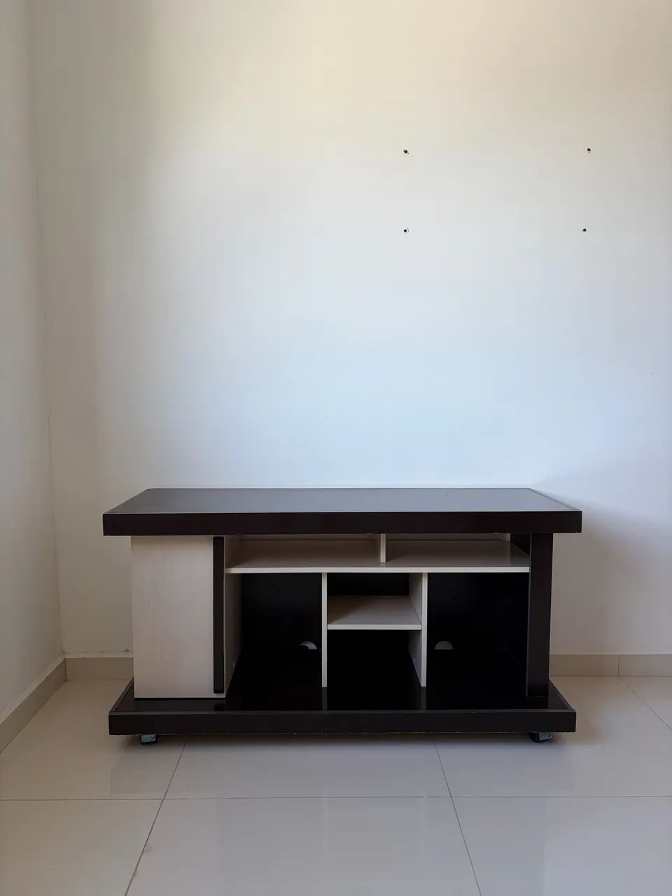 Hack de TV grande com nichos  - Foto 3