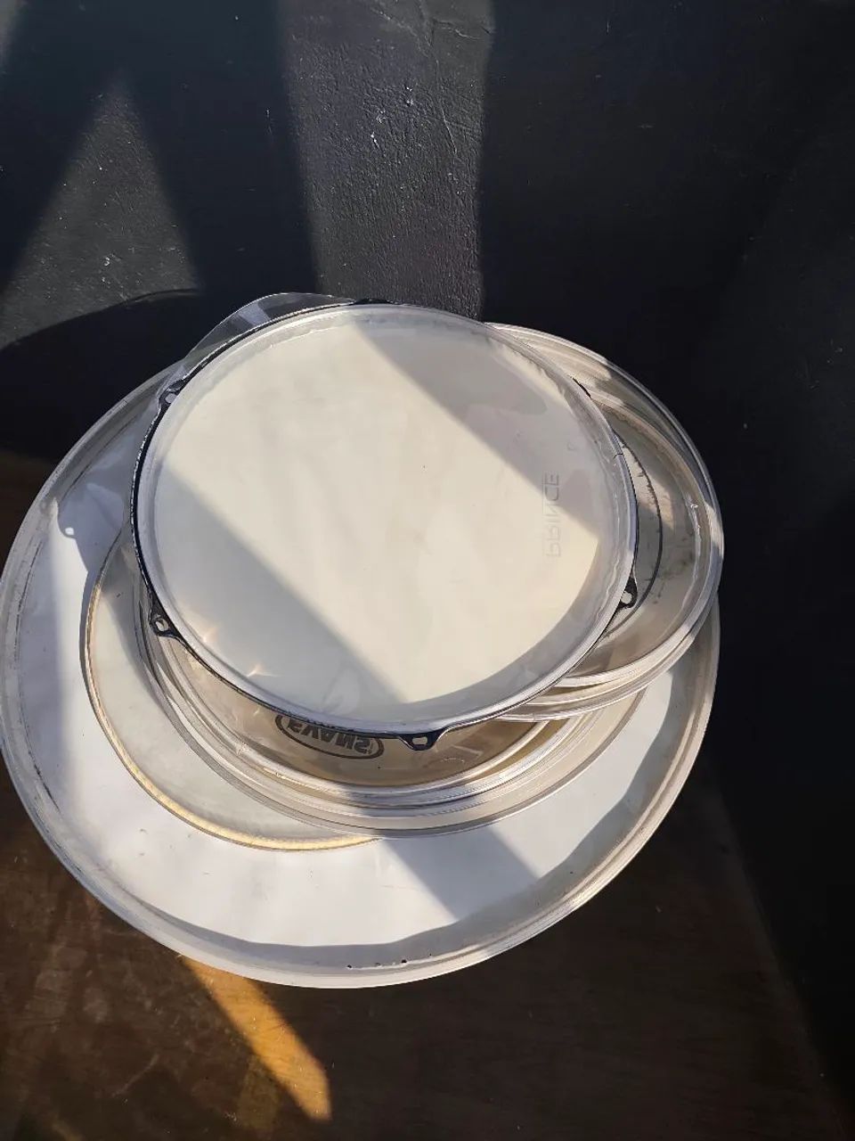 Casco de bateria com aros e peles