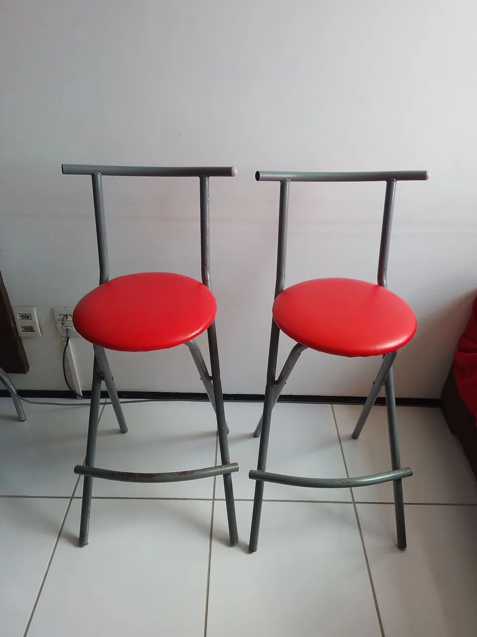 2 Banquetas Vermelhas