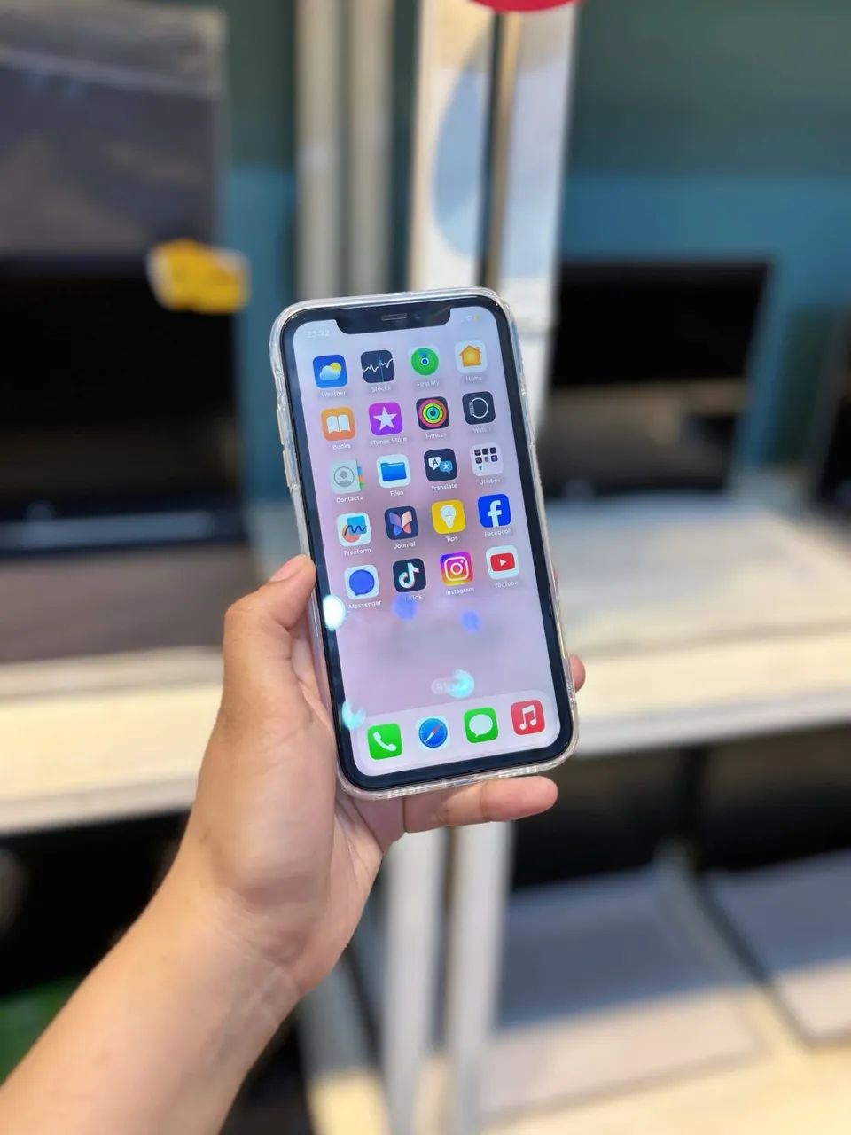 iPhone XR 64gb todo original  - Foto 3