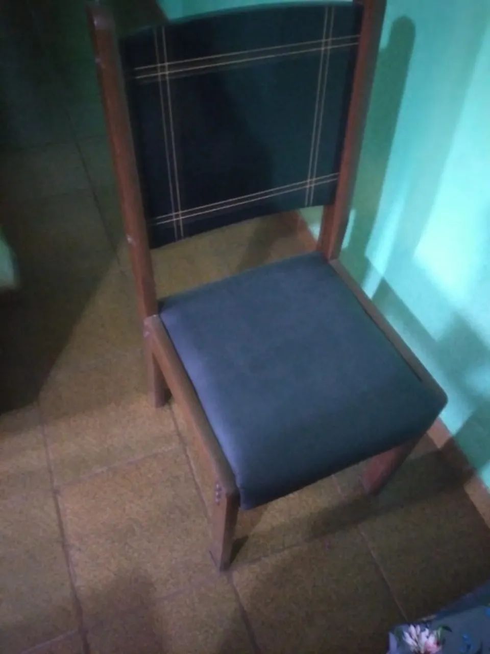 Mesa com 6 cadeiras em mogno - Foto 3