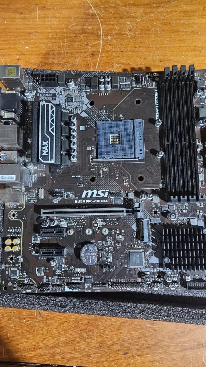 Placa-Mãe MSI B450M PRO-VDH MAX - Socket AM4 (Perfeito Estado  - Foto 4