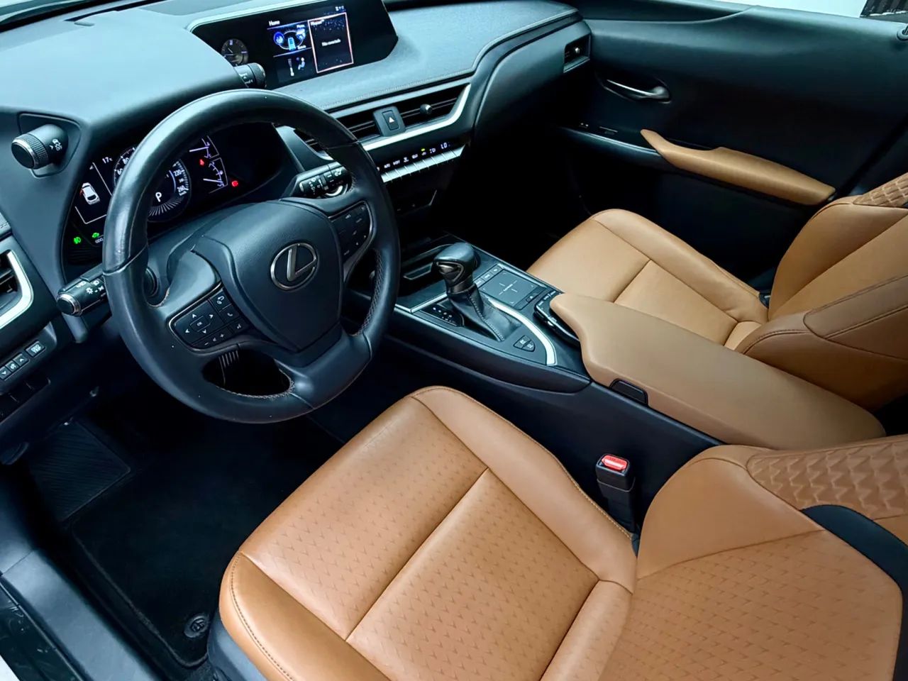 Lexus UX-250h Dynamic 2.0 16V Aut.(hybrid), foto 7 de 20