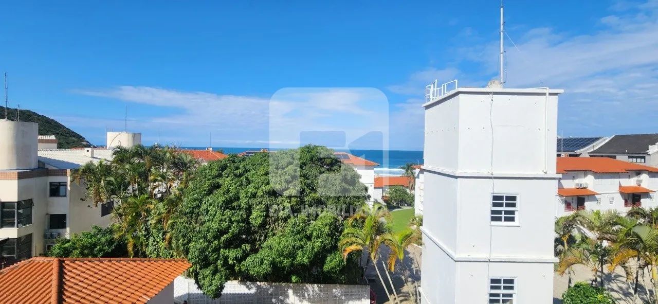 Apartamento de 3 dormitórios na Praia Brava