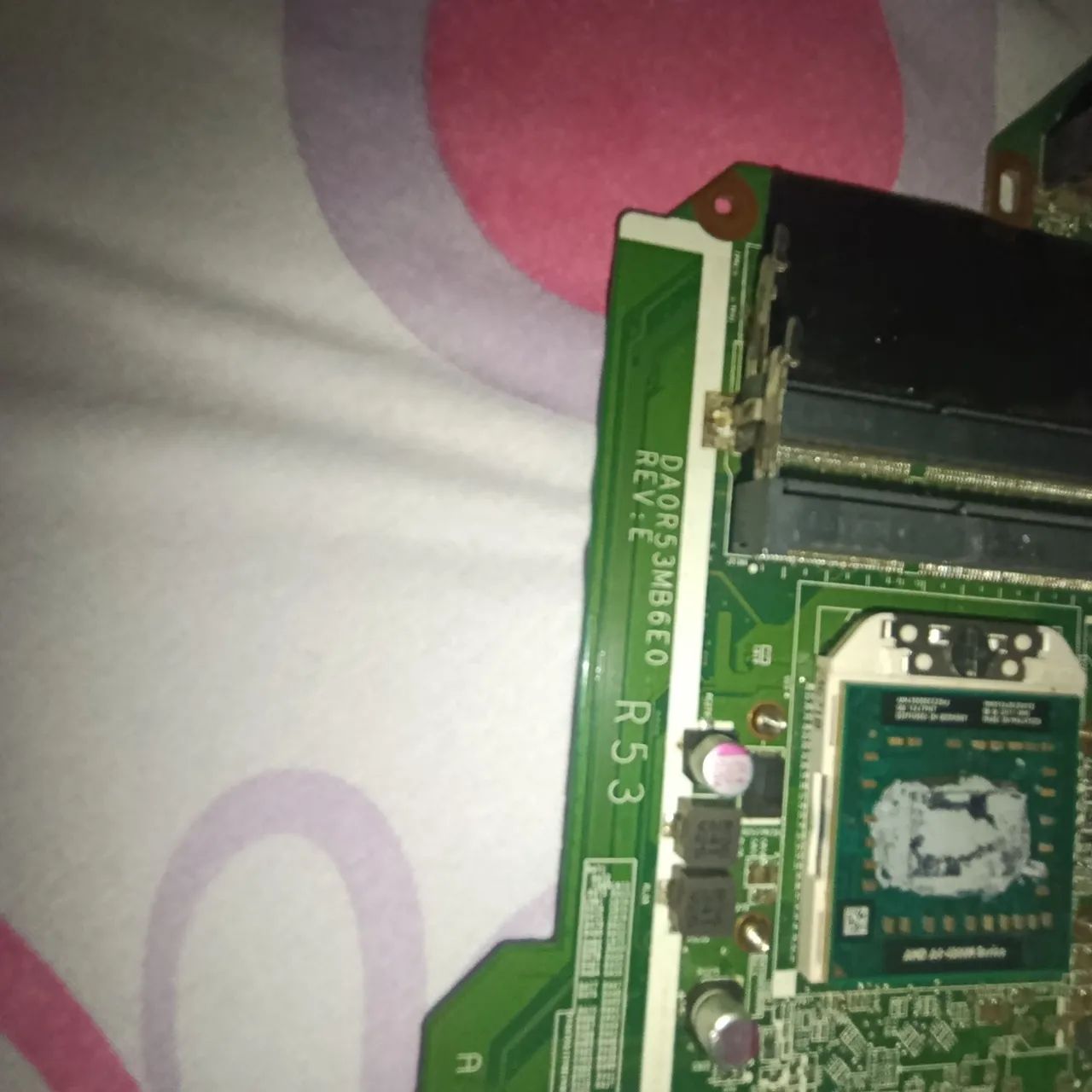 Placa mãe de notebook DAOR5MB6EO R53 COM PROCESSADOR AMD A4-4300 SERIES  - Foto 3