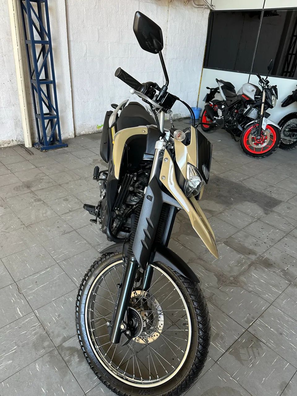 XTZ 250 LANDER 2024  - Foto 3