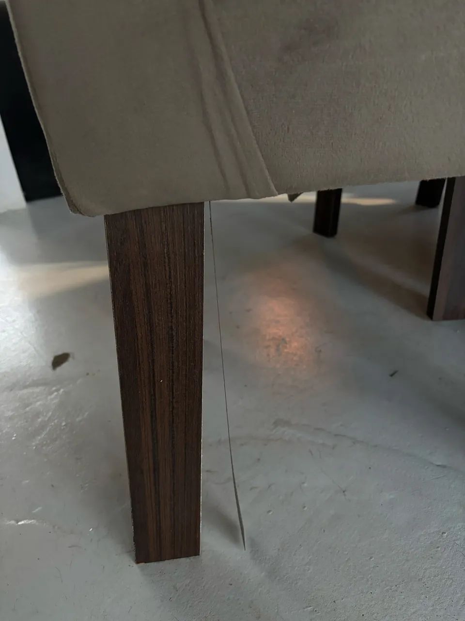 Mesa com 6 cadeiras em suede  - Foto 3