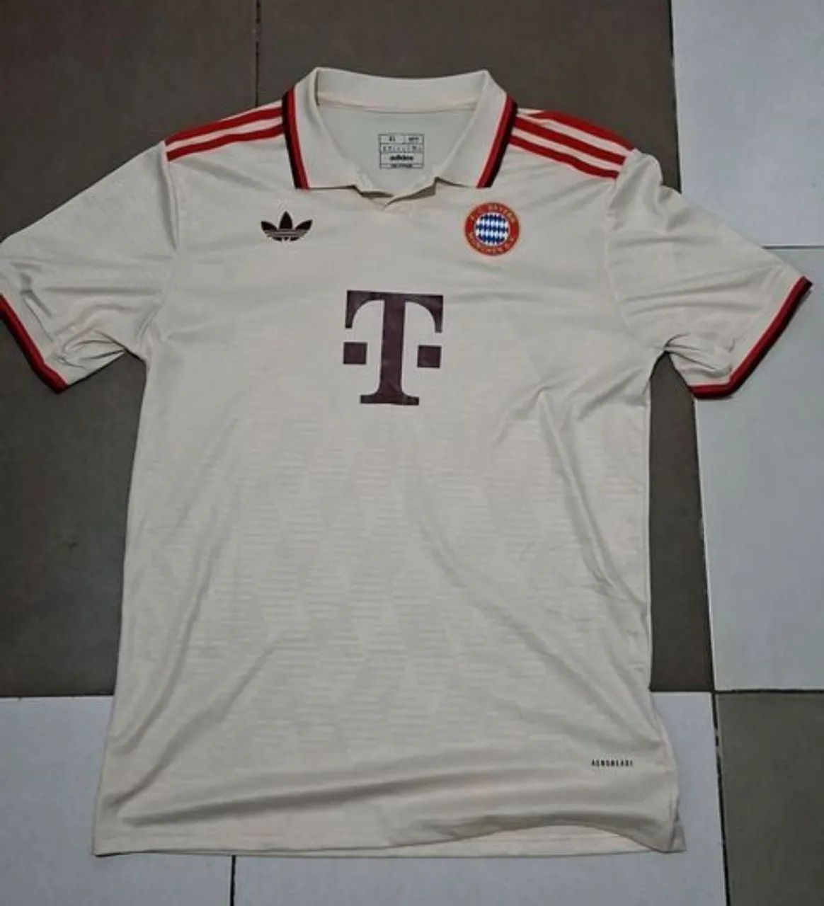 Camisa Bayern de Munique 24-25 