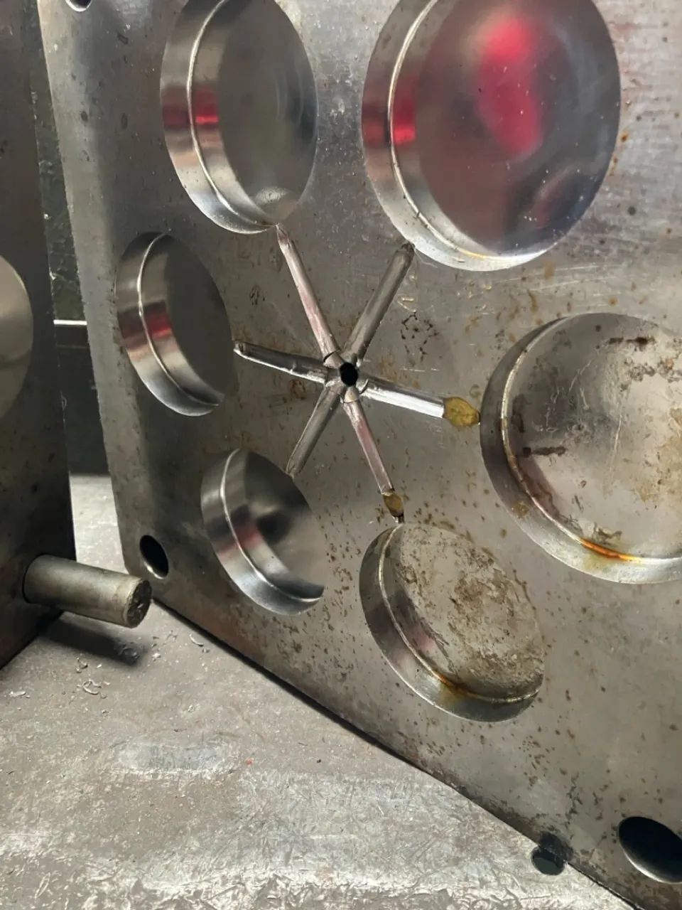 Molde de Injeção Plástica Po Compacto  - Foto 4