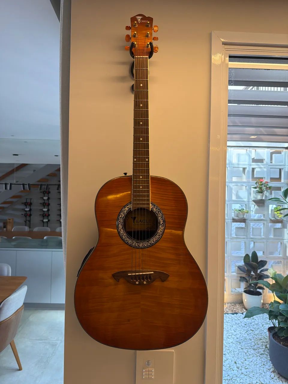 Violão eletroacústico EAGLE Fibra amadeirado 