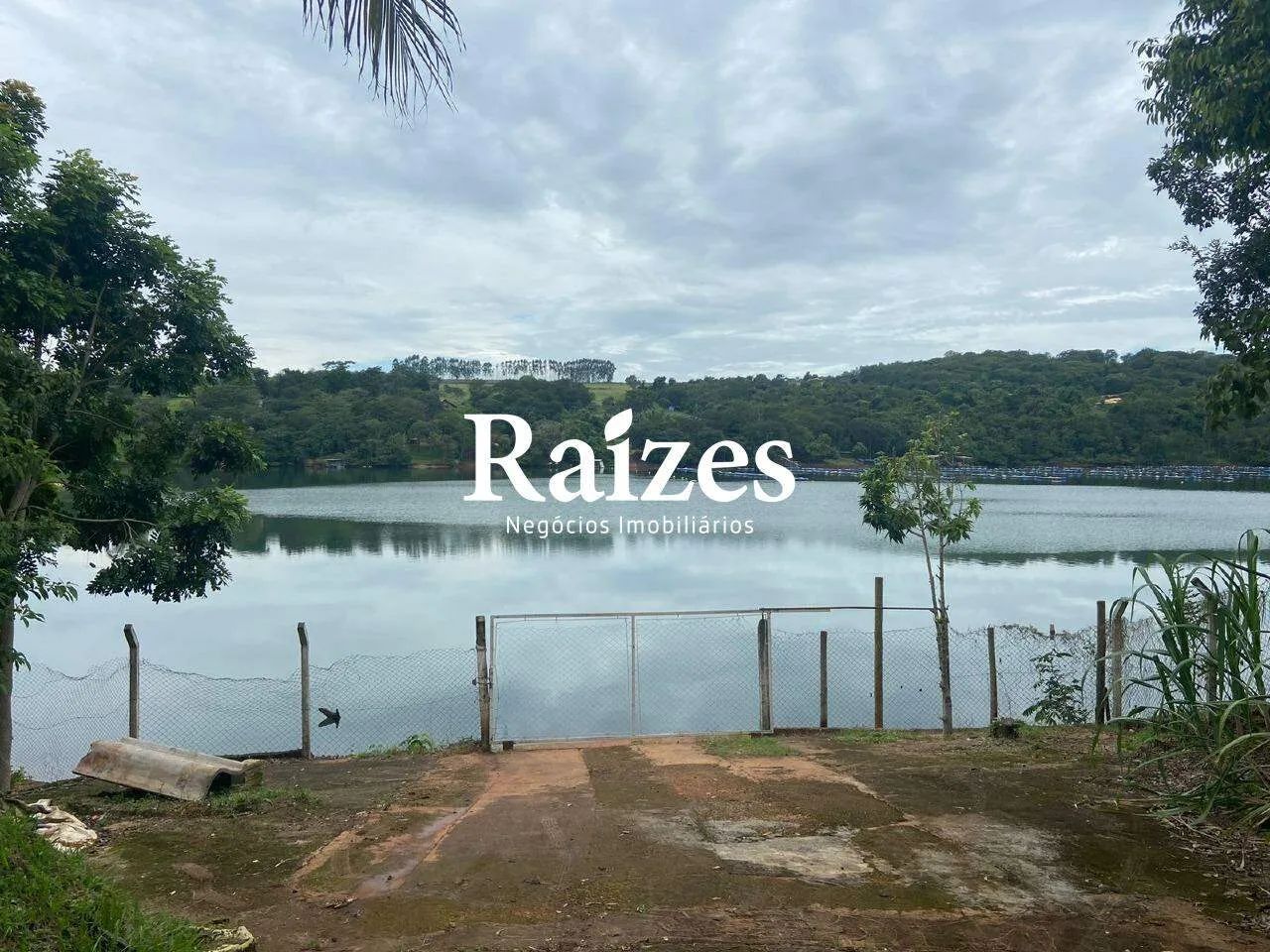 Chácara Residencial em Uberlândia com Piscina e Varanda Gourmet - Foto 2