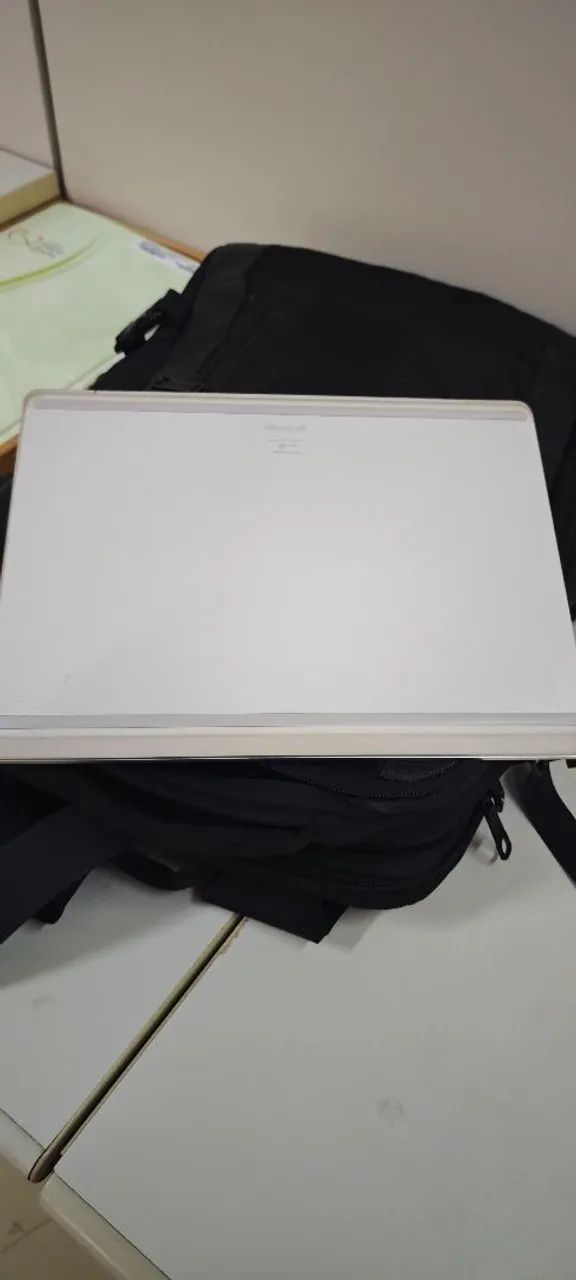 MICROSOFT SURFACE LAPTOP 2 EXCELENTE ESTADO - WINDOWS 11 PRO ORIGINAL - Foto 3