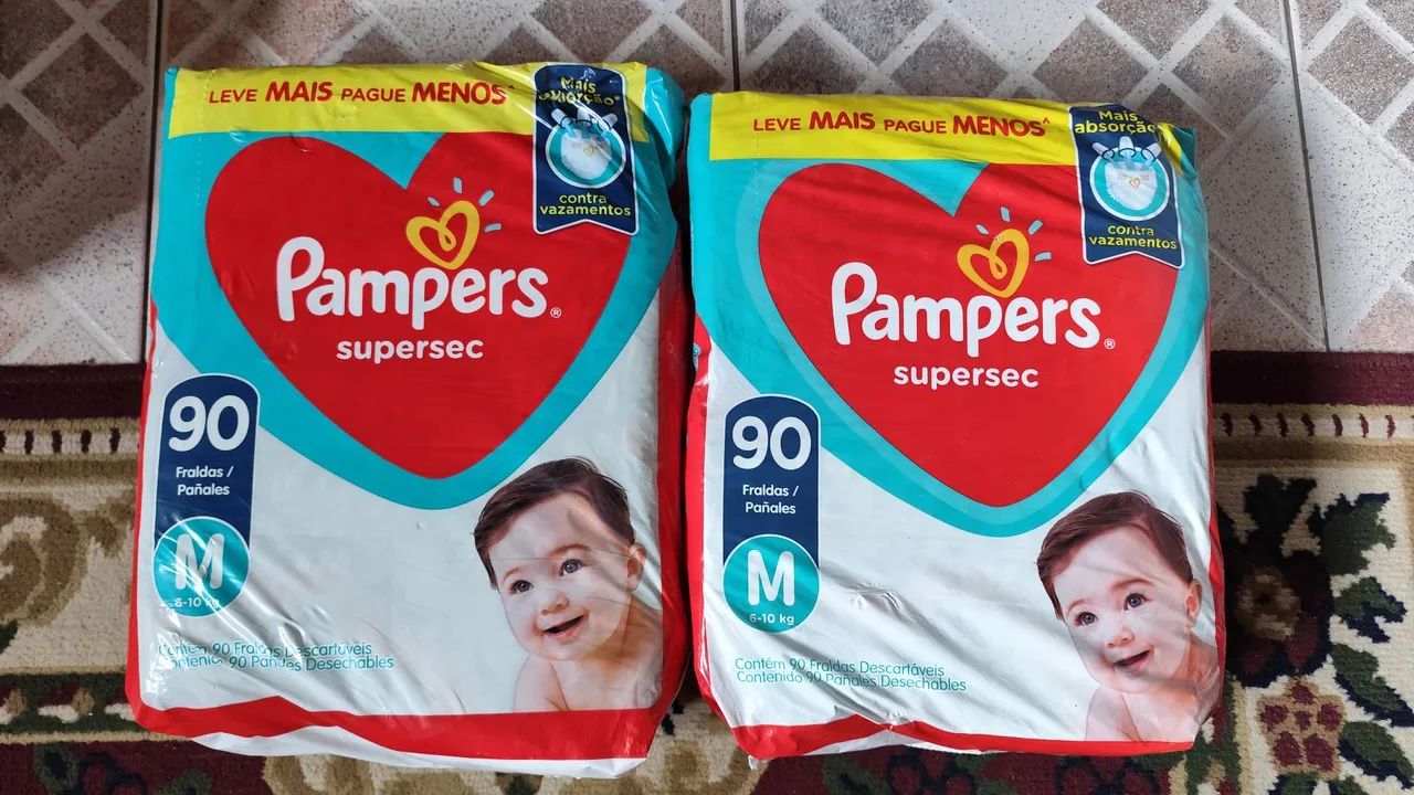 Fraldas Pampers supersec pack com 2