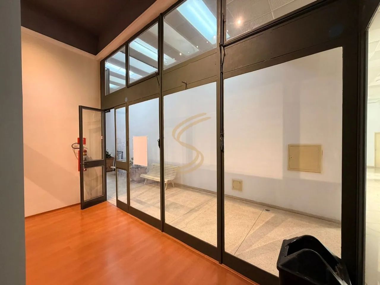 Sala Comercial Térrea para Locação no Edifício Stela Maris em Bragança Paulista - Foto 4
