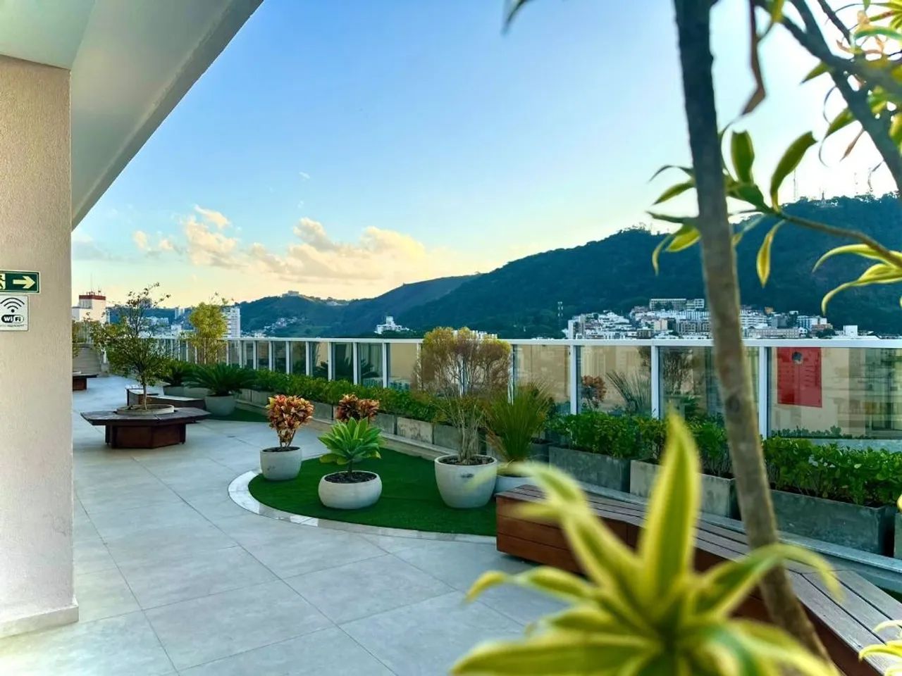 Studio mobiliado no Centro por R$320.000