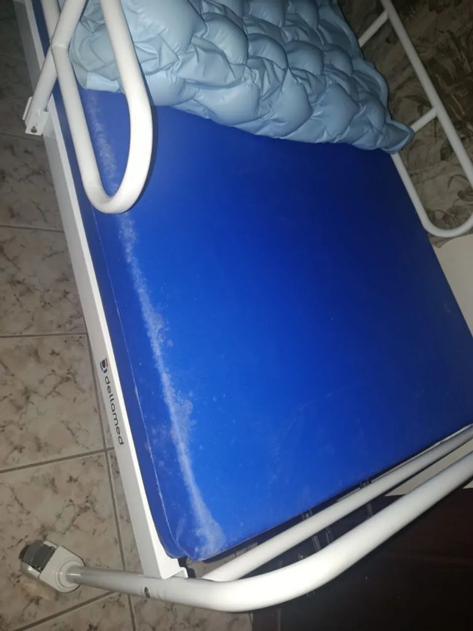 Cama hospitalar com colchão  - Foto 3