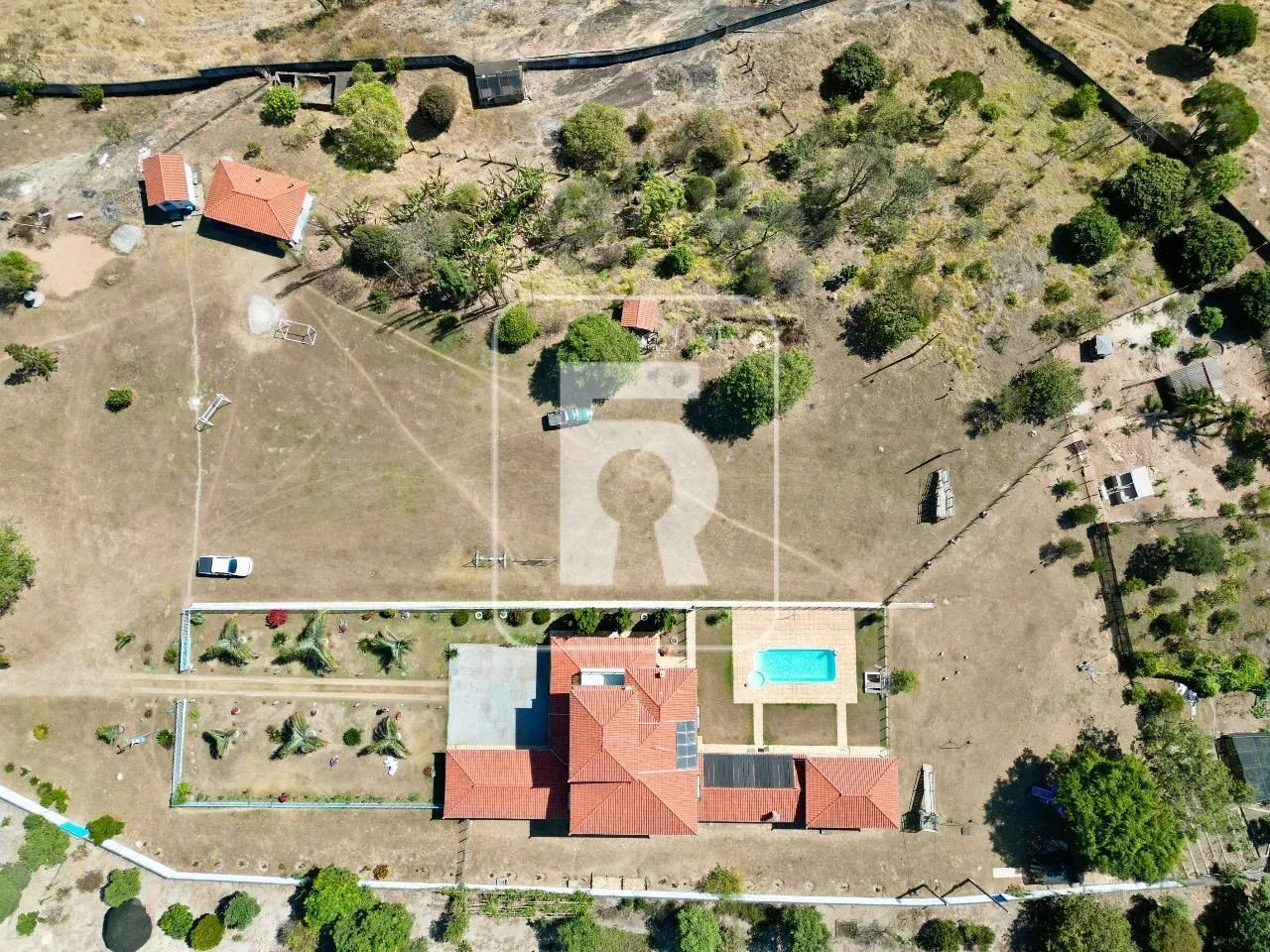 Fazenda à venda, 8 quartos, 3 vagas, Centro - Jeceaba/MG - Foto 4