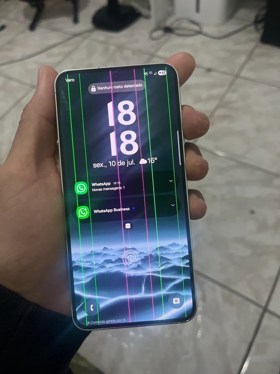 Galaxy s23 256gb linha verde na tela  - Foto 4