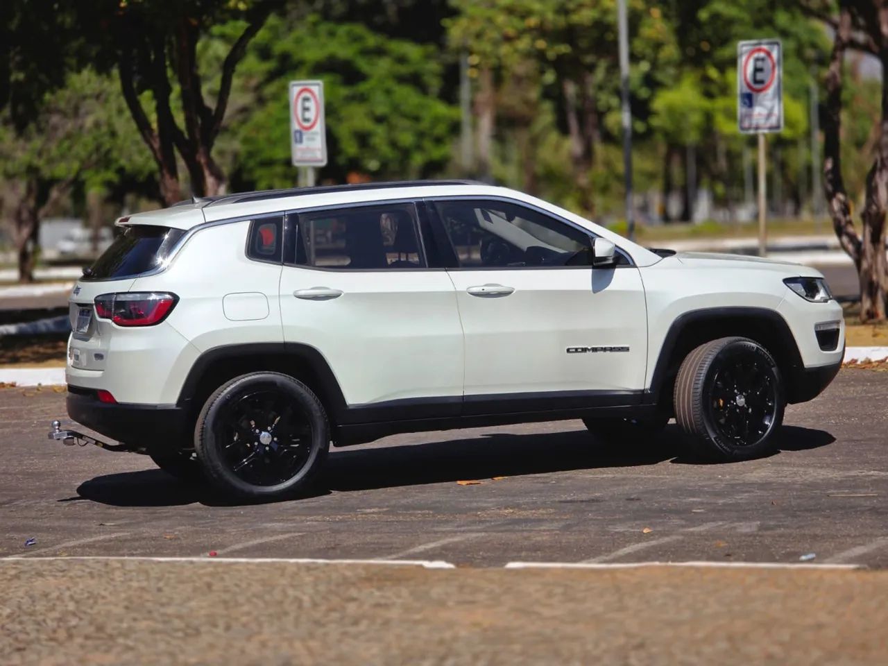 Jeep Compass Longitude 2.0 4X4 Dies. 16V Aut. 2018 - Foto 4