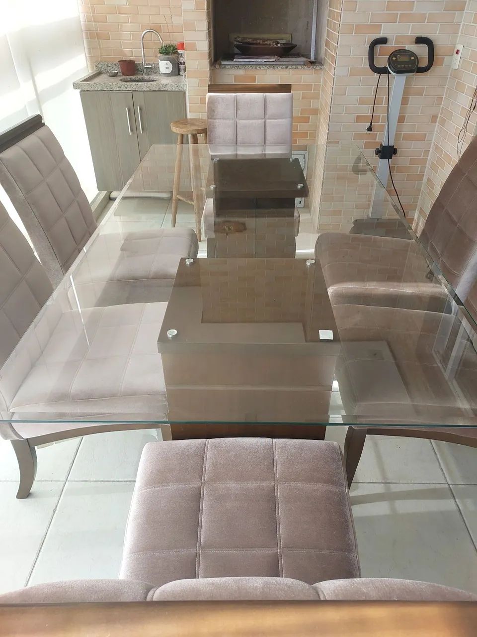 DINING TABLE65163273975681122