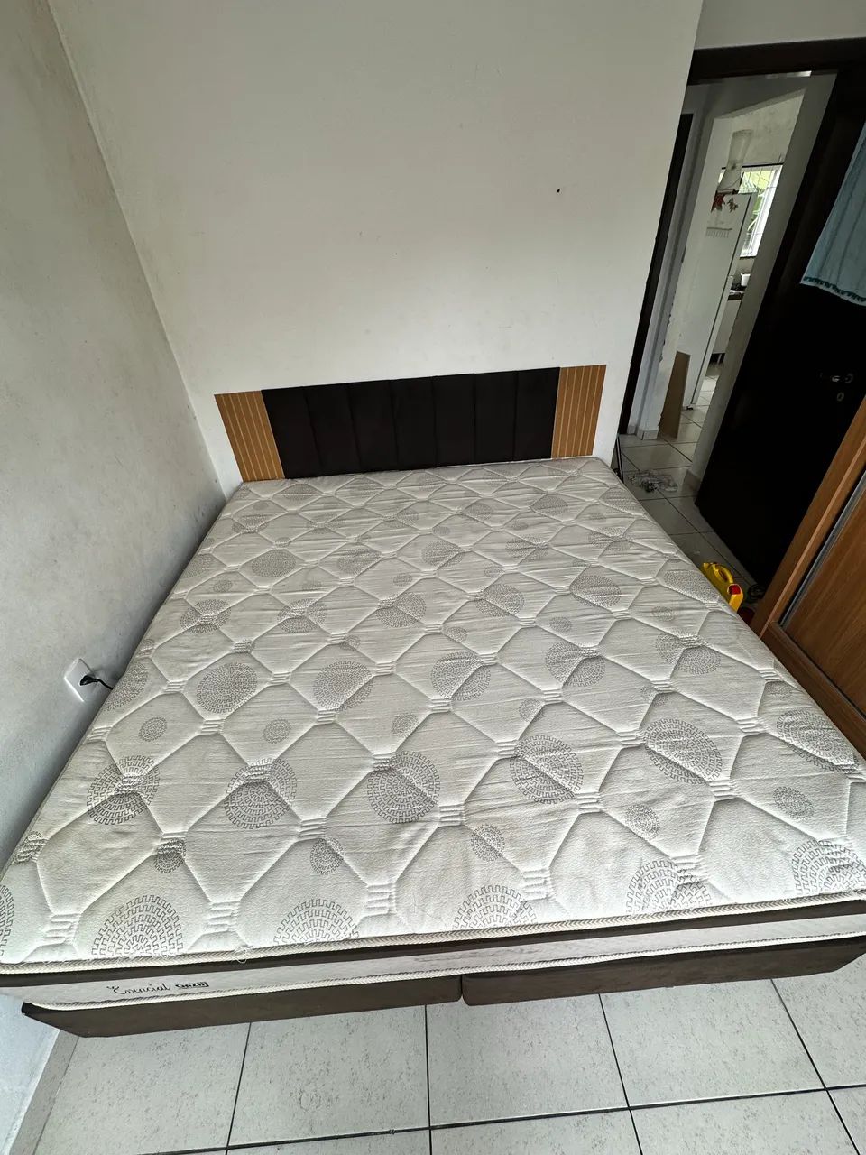 Vende-se cama king size com apenas 1 ano de uso  - Foto 3