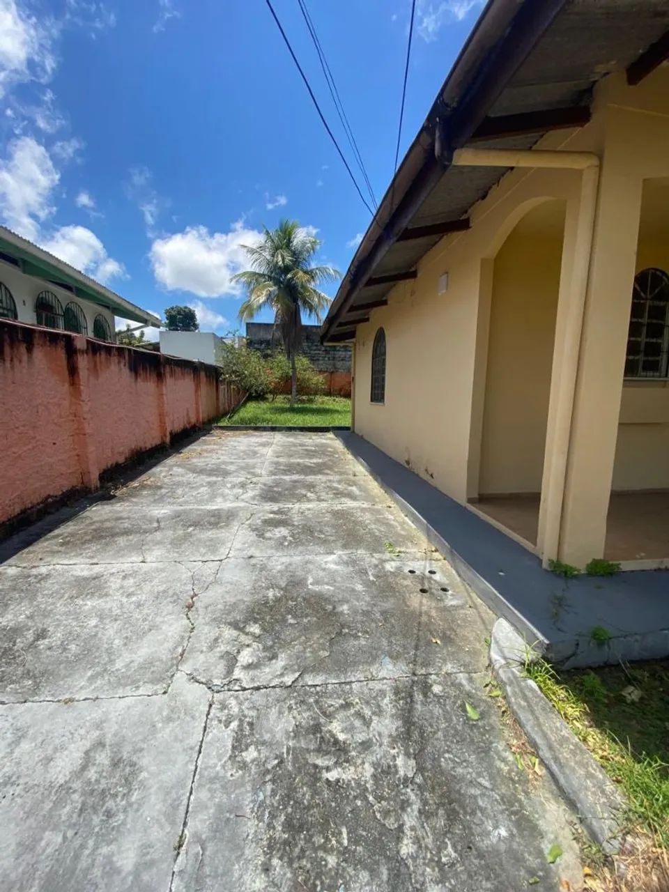 Casa 2 Dormitórios. Térrea com quintal. Parque  10. - Foto 5