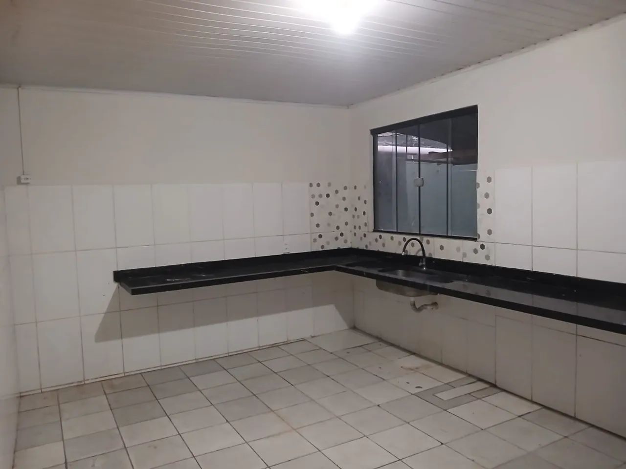 Aluga -se casa com ponto comercial  - Foto 3