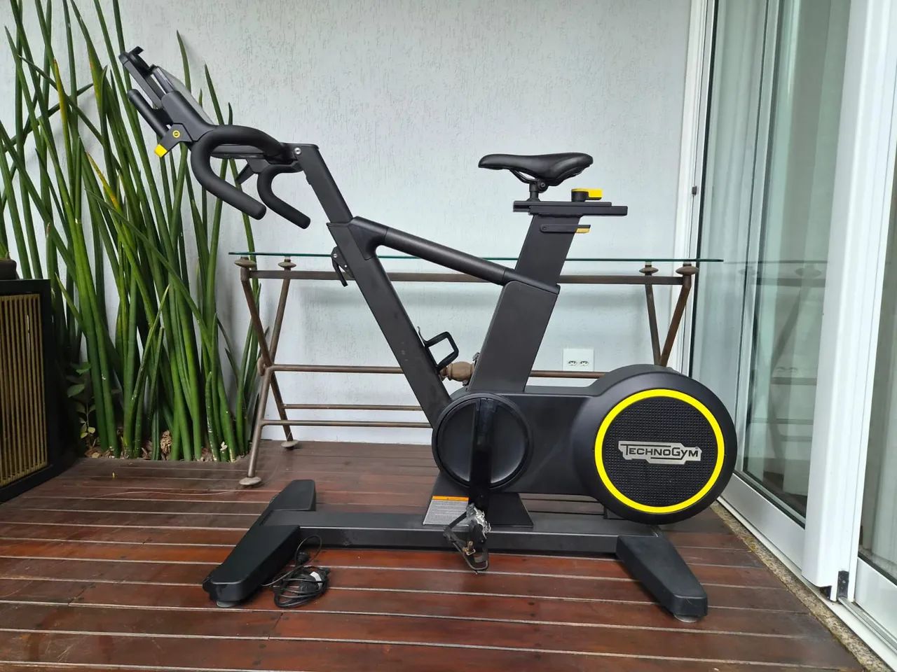 Bicicleta ergométrica Technogym Skillbike  - Foto 4
