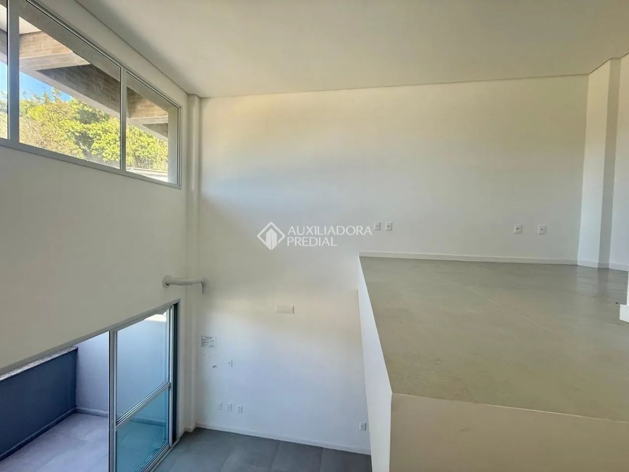 APARTAMENTO DUPLEX NOVO COM PÁTIO 1KM CAMPECHE - Foto 2