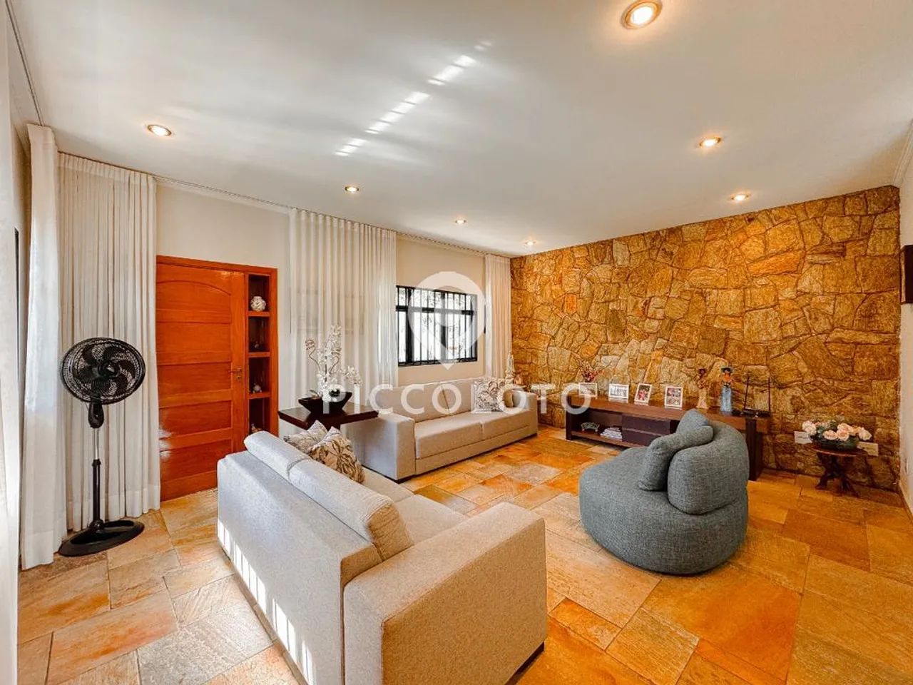 Sobrado à venda em Campinas, Vila Pompéia, com 5 quartos, com 267 m²