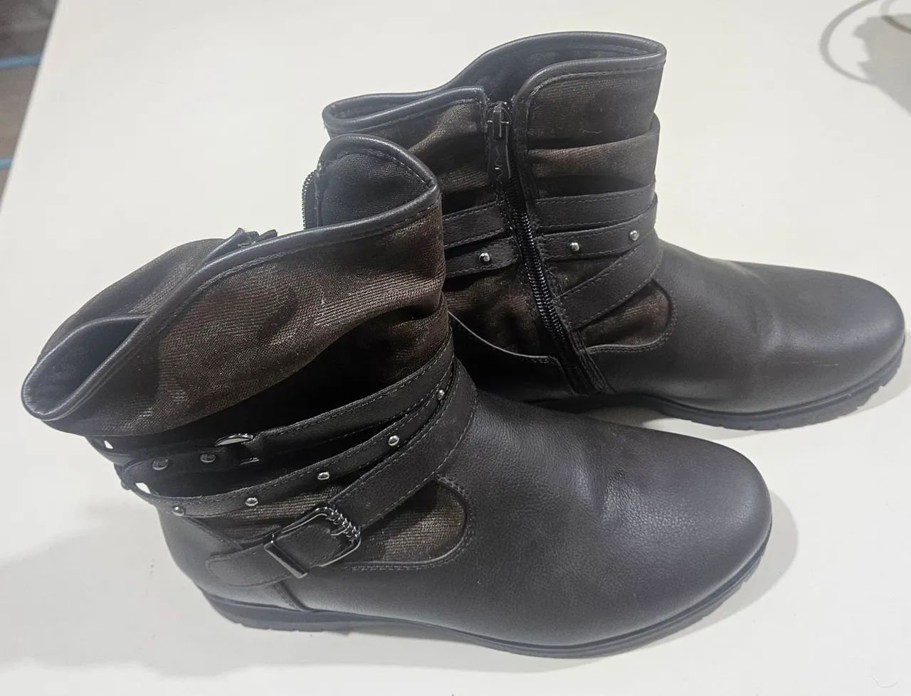 Bota Nova cano curto n 36