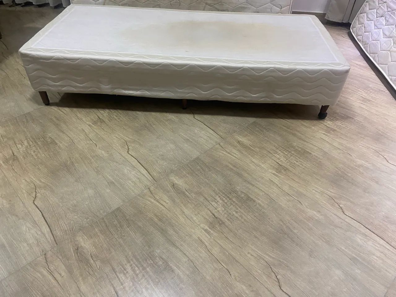 Cama box com colchão solteiro 