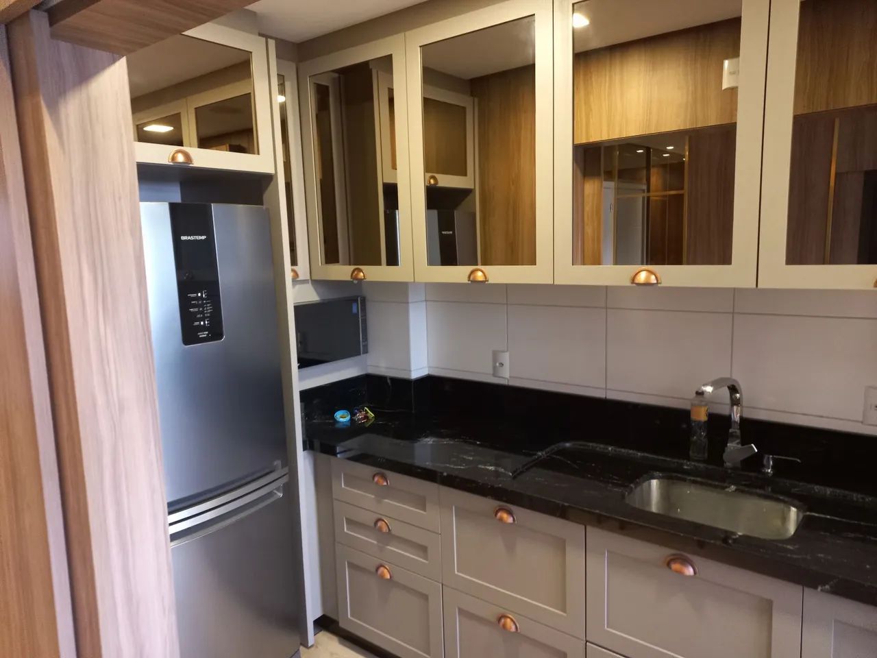 Alugo apartamento 100% mobiliado