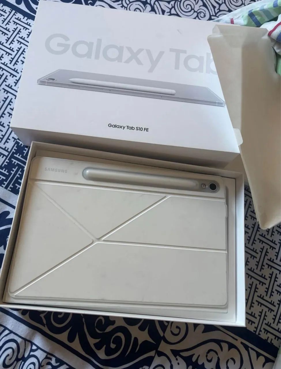 Tablet Samsung Galaxy Tab S10 FE 128GB - Lacrado - S Pen