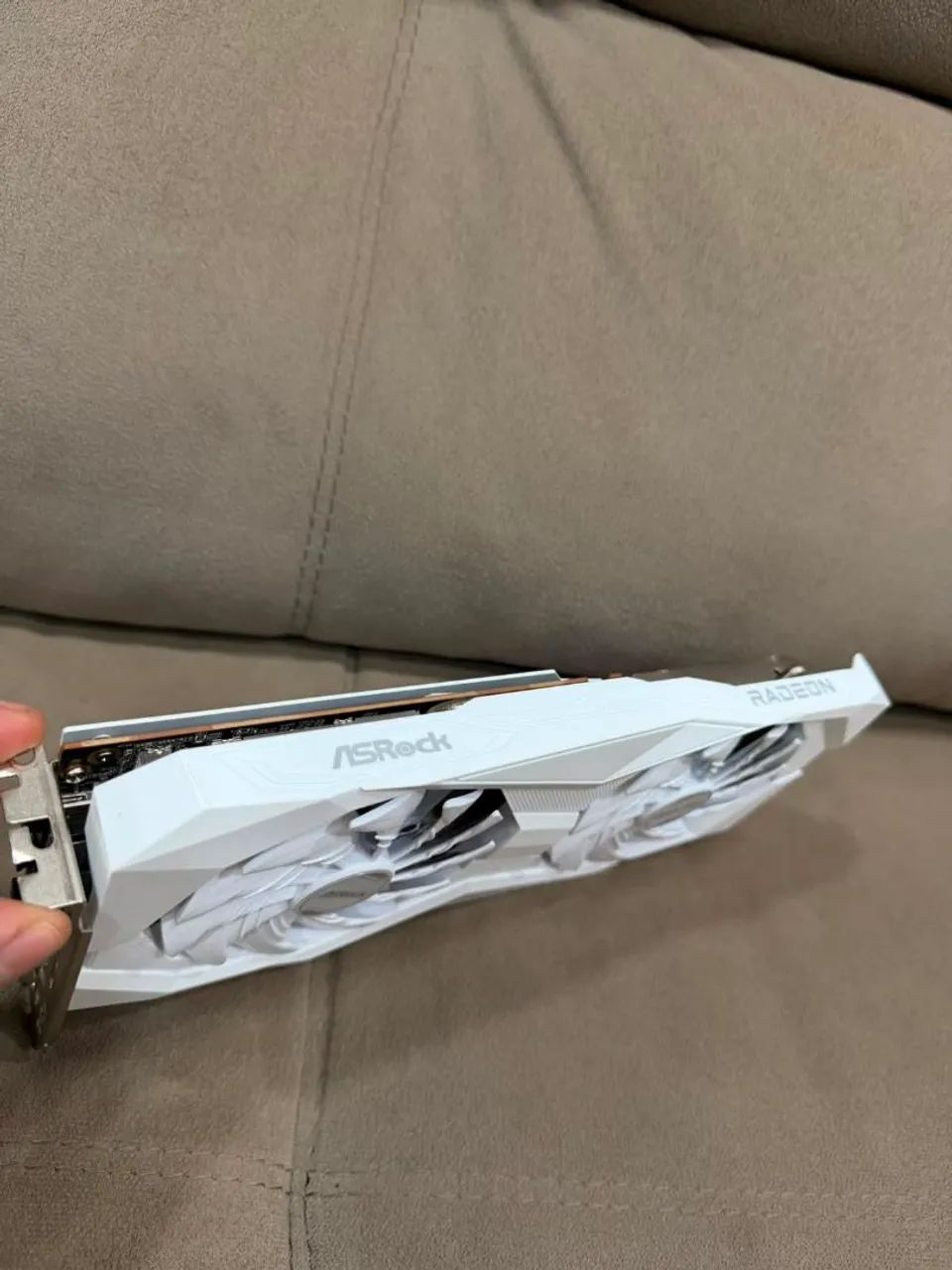 Placa de vídeo RX 6600 8 GB BRANCO ? - Foto 2