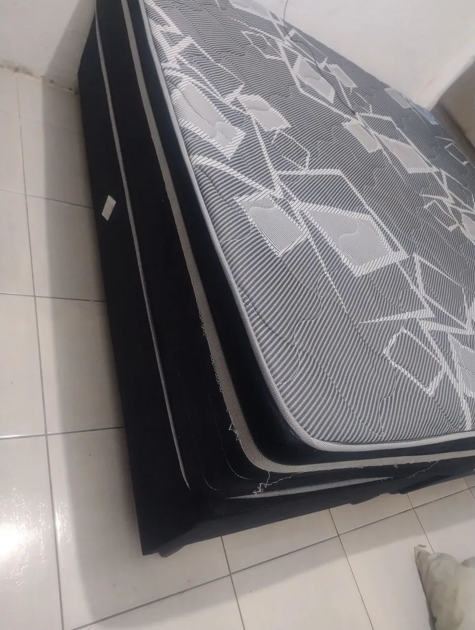 Cama king, 6 meses de uso