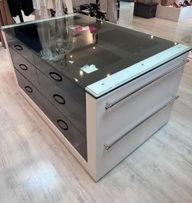 Mesa de centro para loja de confecção - Foto 3