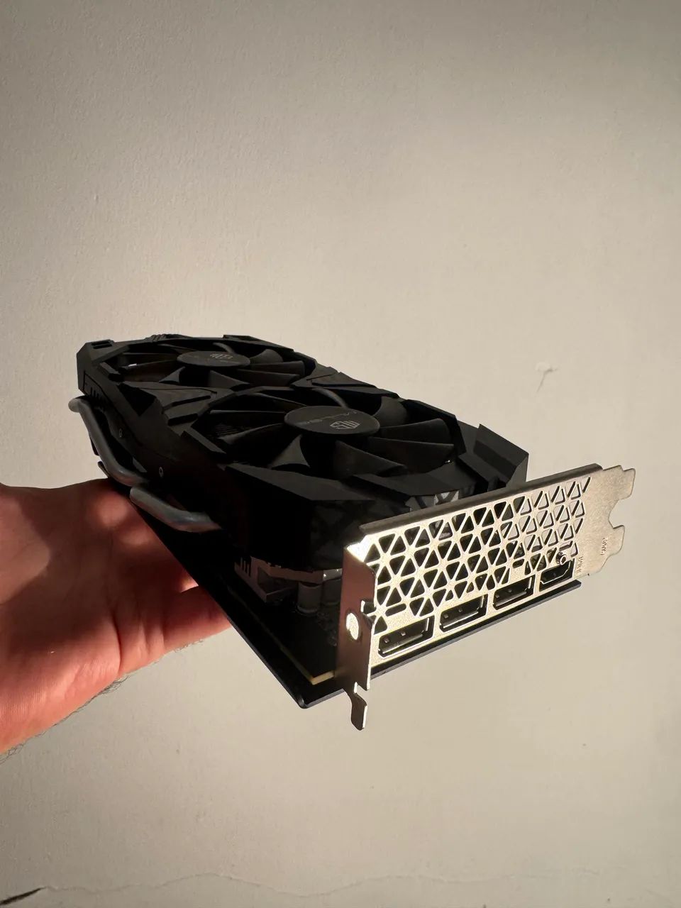 RX 580 2048SP 8GB MLLSE com defeito + Caixa Original - Foto 2